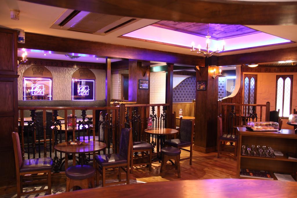 The Royal Hotel Cookstown Exterior foto