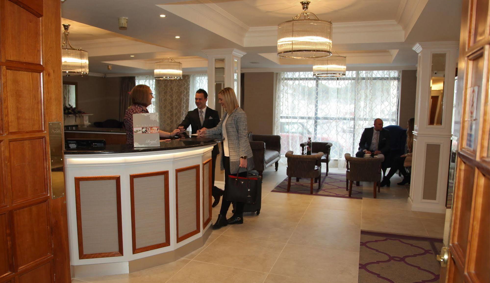 The Royal Hotel Cookstown Exterior foto